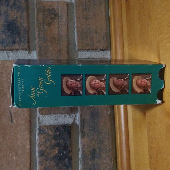 Anne of Green Gables  Drama Costume drama ‧ 3h 19m VHS movie - Picture 3 of 8
